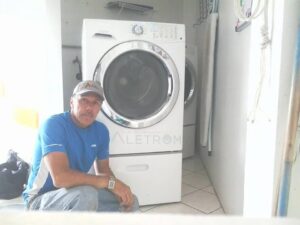 Alexis Barrantes, trabajando