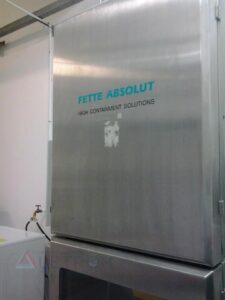 Aletrom, trabajando en Laboratorios Gutis, 2016